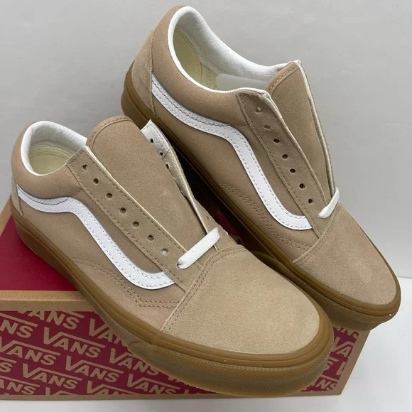 Vans Men’s Beige and White Sneakers Old Skool
Sesame/Gum
VN0A38G1QA2 Sneakers - Picture 9 of 16